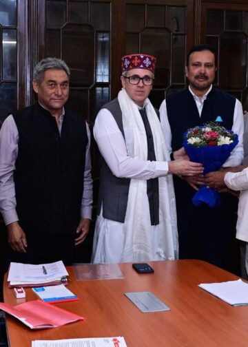 Omar interacts with delegations