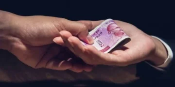 ACB arrests PDD meter reader in bribery case