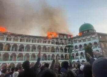 Blaze engulfs Darul Uloom at Hyderpora