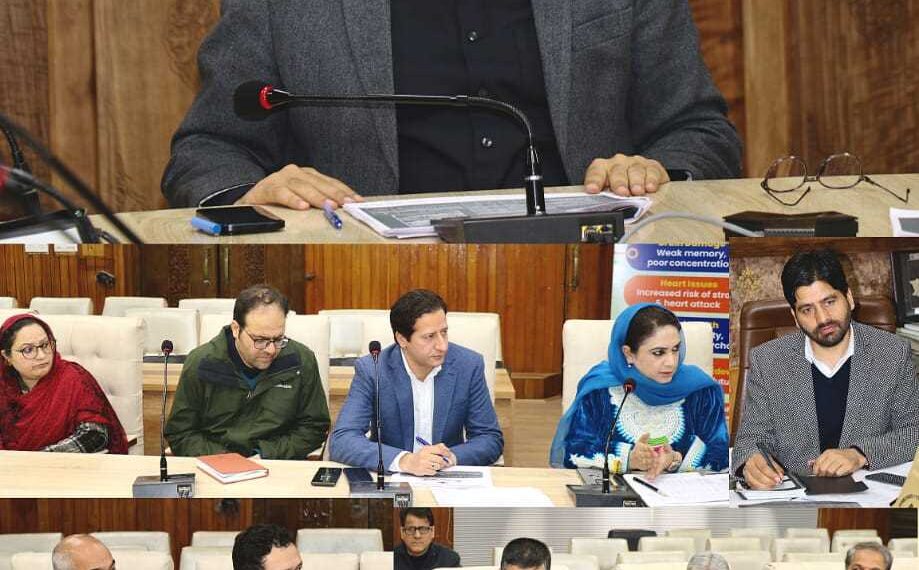 DC Srinagar conducts  review of water supply projects