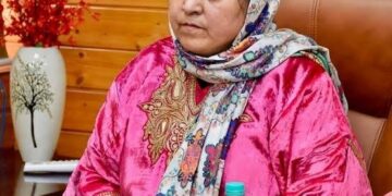 Sakeena Itoo takes stock of hailstorm damage in Kulgam, Shopian