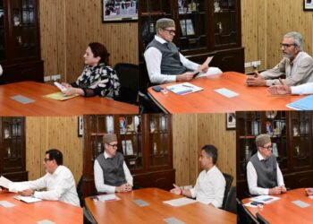 MLAs discuss constituency issues with CM Omar