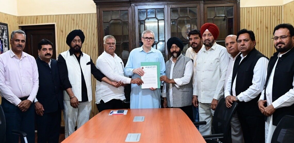 Public representatives, delegations call on CM