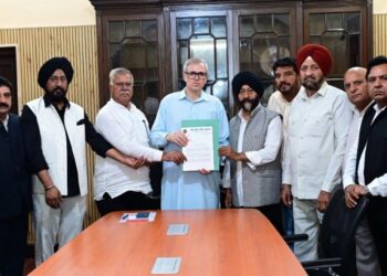 Public representatives, delegations call on CM