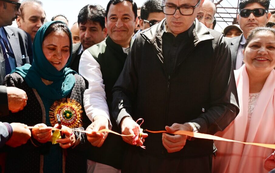 CM Omar inaugurates Jashn-e-Amad-e-Bahar in Anantnag