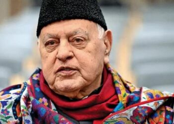 Dr. Farooq extends heartfelt greetings to Hujjaj-e-Kiram