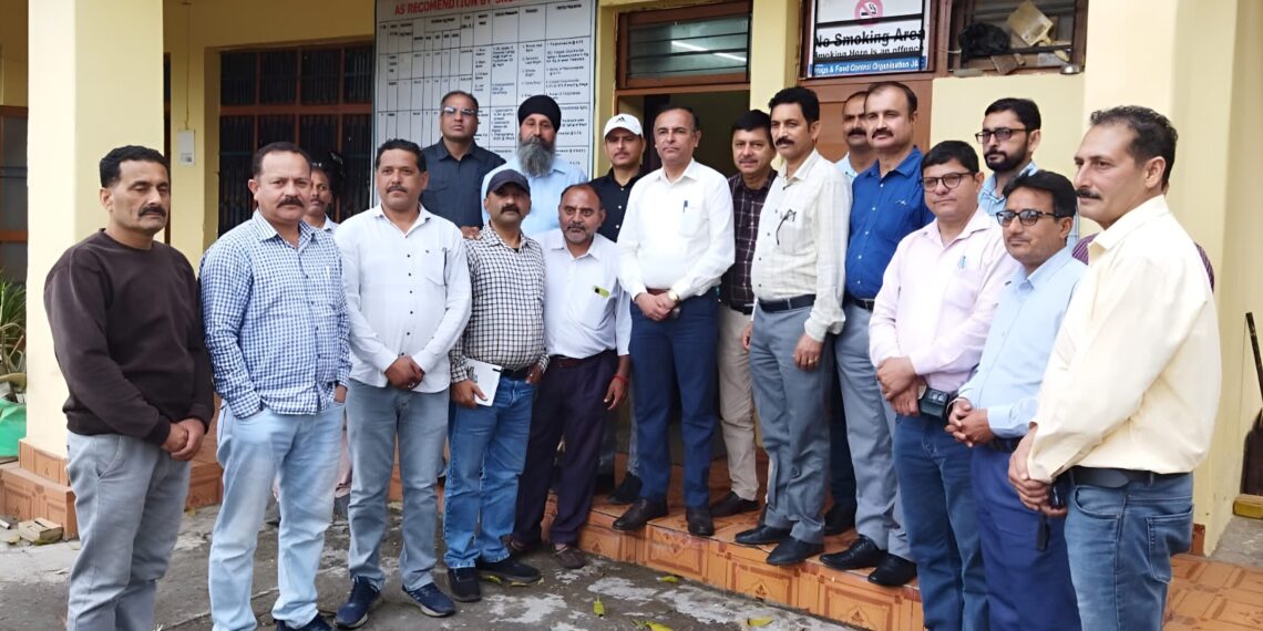 Director Agriculture Jammu reviews agricultural activities, enforcement measures in Billawar