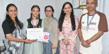 === Nasha Mukt Abhiyaan ===  Dir Info felicitates winners of poster making, slogan writing competition
