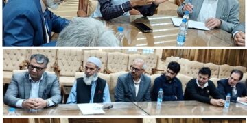 Div Com Kashmir interacts with trade bodies