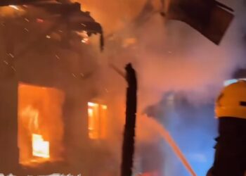 Blaze turns Nowhatta homes to ashes