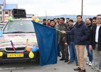 Panchayat Electoral Roll Revision: DC Shopian flags off SVEEP IEC Van