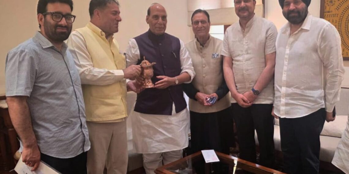 J&K MPs, MLAs meet Defence Minister