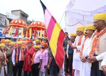 LG flags off Shobha Yatra