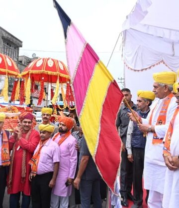 LG flags off Shobha Yatra