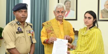 LG presents appointment letter to martyr SI’s wife