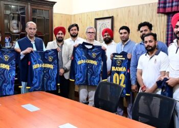 CM Omar unveils Sher-i-Kashmir Cricket Club jersey