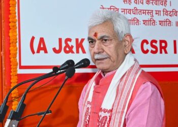 Serving needy highest duty: LG Sinha 