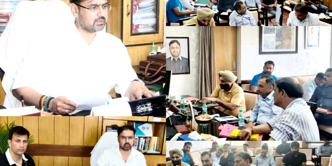 Satish Sharma reviews functioning of Transport Department