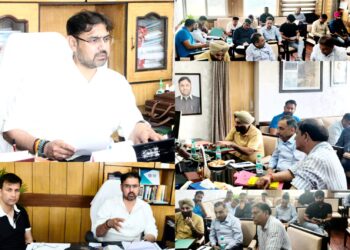 Satish Sharma reviews functioning of Transport Department
