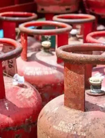 Centre asks states to crack down on hoarding, black marketing