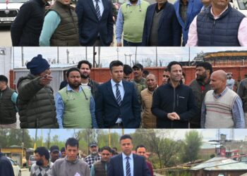 DC Anantnag visits Yatra Transit Camps