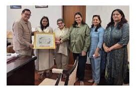 Govt committed to ensure women receive adequate support to expand their enterprises: Javid Dar