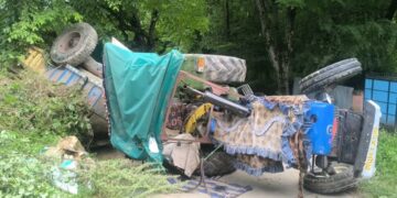 Boy dies after tractor overturns in Tral