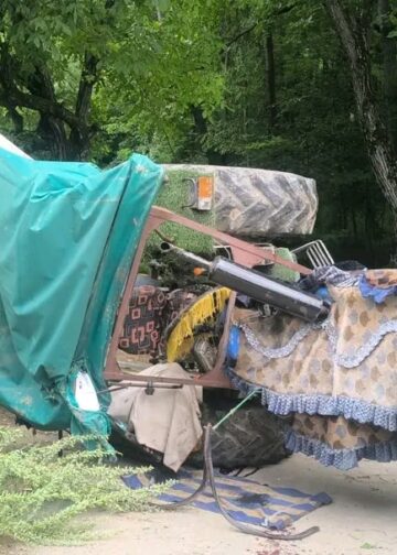 Boy dies after tractor overturns in Tral