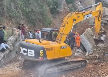 3 workers dead, 1 rescued in Jammu