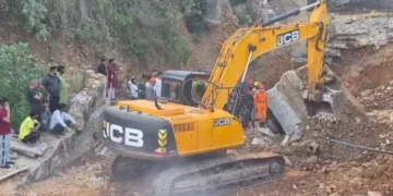 3 workers dead, 1 rescued in Jammu