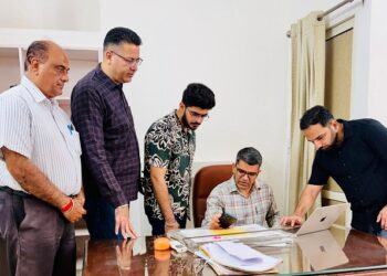 PCO Srinagar appeals public for self-enumeration