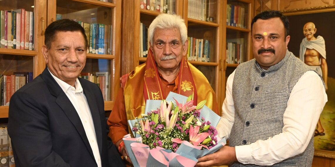 Mahant Rohit Shastri calls on LG Sinha
