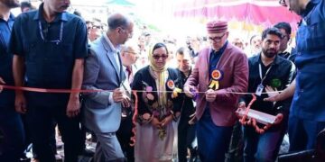 CM Omar inaugurates twin projects in Tangmarg, Gulmarg