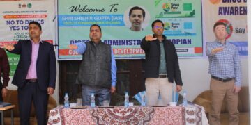 DC Shopian listens to public development issues at Block Diwas Wachi