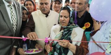 Sakeena Itoo inaugurates Digital X-Ray unit, Thyroid Analyser at PHC Parigam Pulwama
