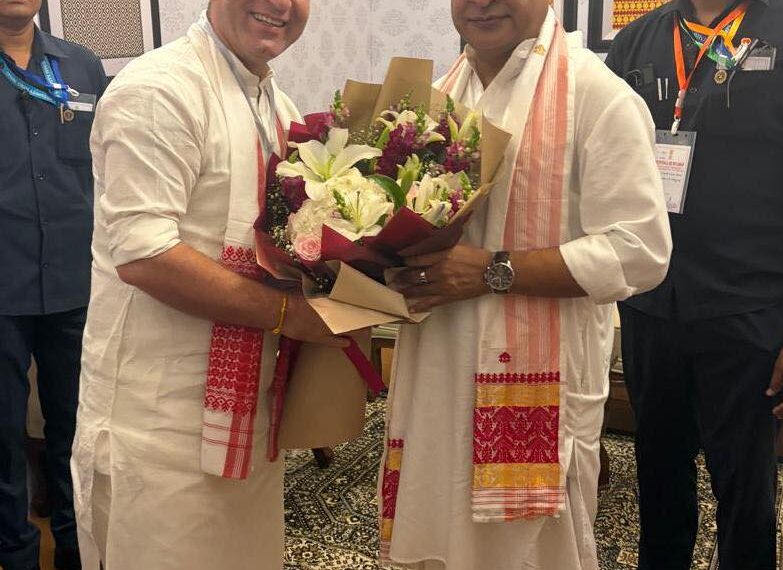 LoP Sharma attends swearing-in ceremony of Assam CM