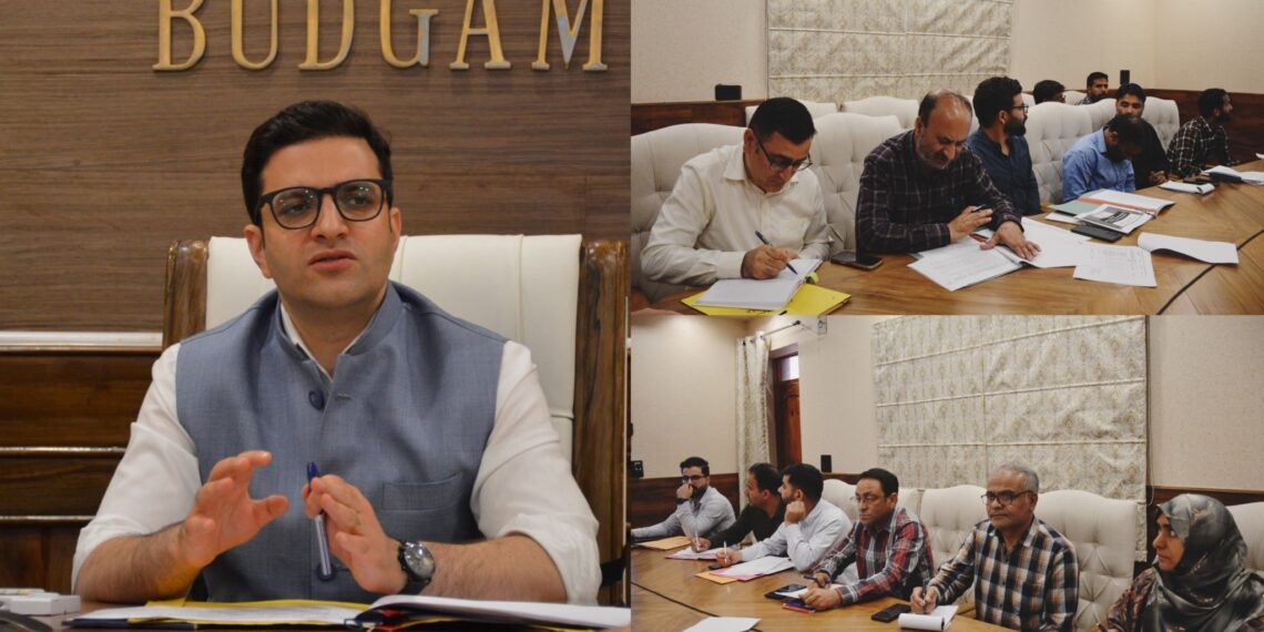 DC Budgam chairs 5th District Cooperative Development Committee meeting