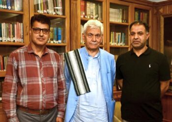 Delegations call on LG Sinha