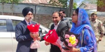 NCDRC member visits Baramulla, reviews functioning of DCDRC
