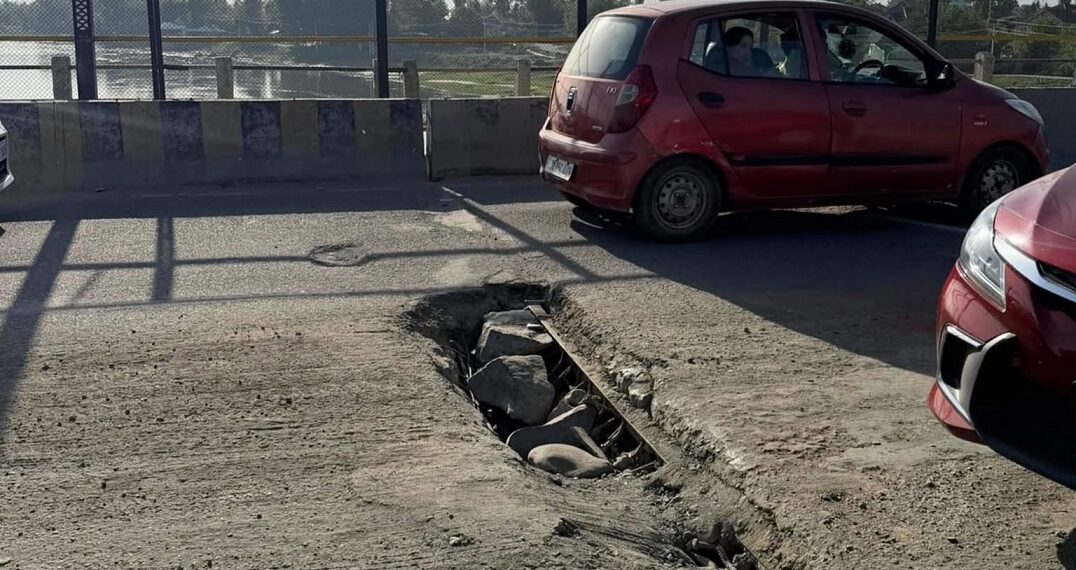 Authorities undertake repair work of Sopore Bypass Bridge