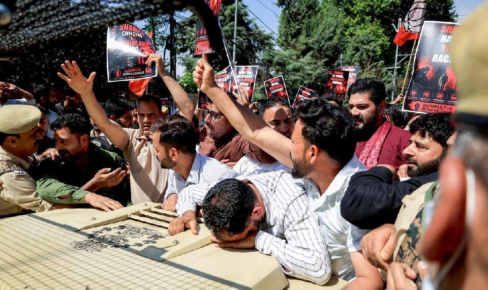 BJP protests liquor sales in Srinagar, police foil march to CM’s residence