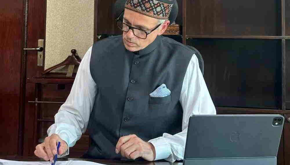 CM extends greetings on Urs Mir Sayyid Ali Hamadani (RA)