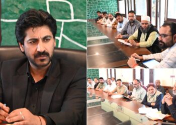 DC Baramulla visits Uri, reviews Vibrant Village Programme