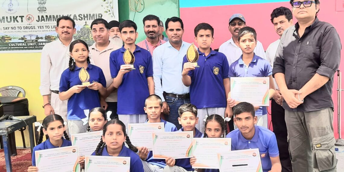 Nasha Mukt Jammu & Kashmir : DIPR organises symposium-cum-cultural programme for students