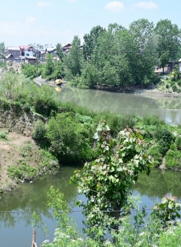 CM directs strengthening river embankments