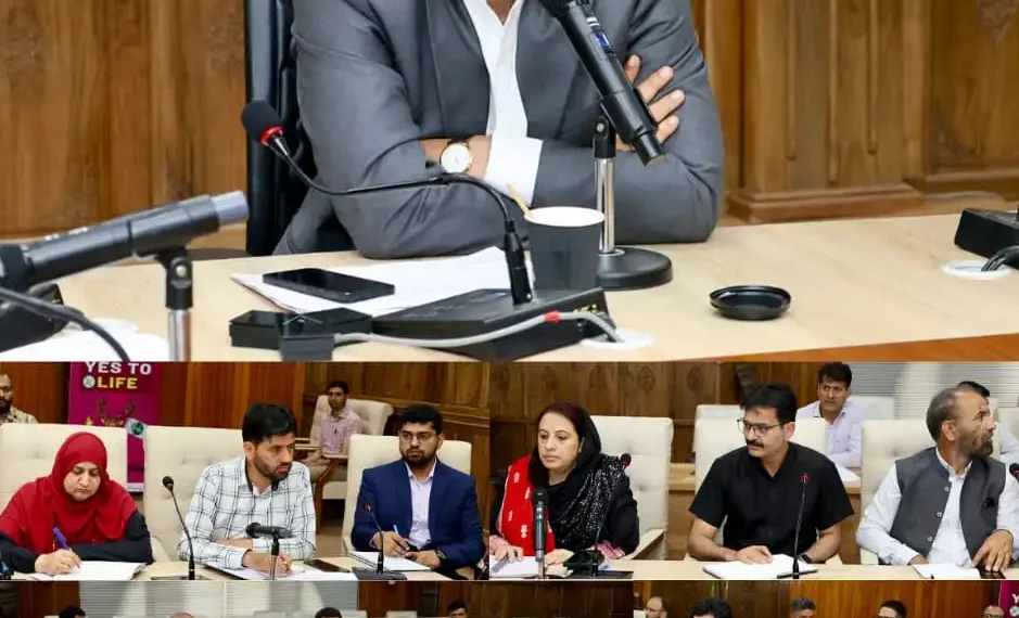 Accelerate awareness drives to ensure benefits of pension, financial security schemes reach to all eligible beneficiaries: DC Srinagar