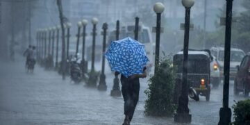 Jammu sizzles above normal, rain alert issued for Kashmir