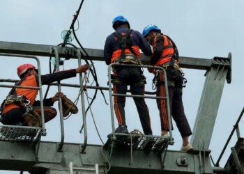 Nation salutes disaster response forces: LG Sinha 