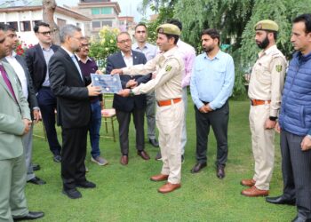 PCCF felicitates winners of Forest Photography Competition