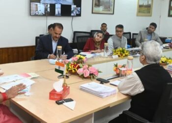 LG Sinha chairs JKAACL meet
